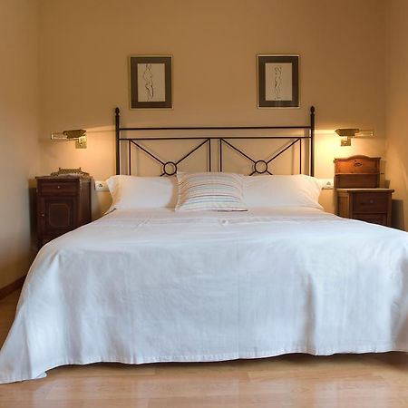 Cal Pastor Guest House La Pobla de Cervoles Exterior photo